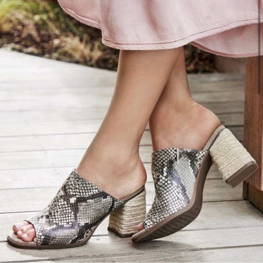 Brand New Rockport Genuine Leather Snakeskin Print Amara Slide Heeled Sandals
